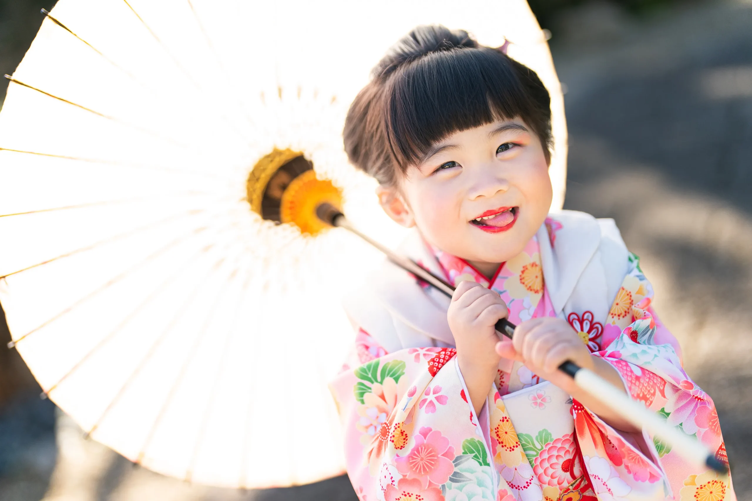 ロケーション撮影と出張撮影に特化した大阪府堺市にあるフォトスタジオ。FYS Photographyの七五三写真撮影は笑顔と綺麗さに拘りを持っている写真館です。