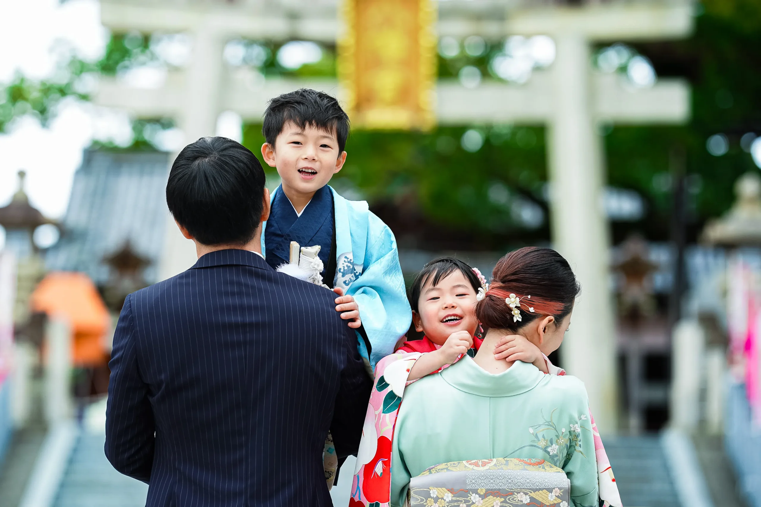 ロケーション撮影と出張撮影に特化した大阪府堺市にあるフォトスタジオ。FYS Photographyの七五三写真撮影は笑顔と綺麗さに拘りを持っている写真館です。七五三の写真に拘りたいならフィスフォトグラフィーへ